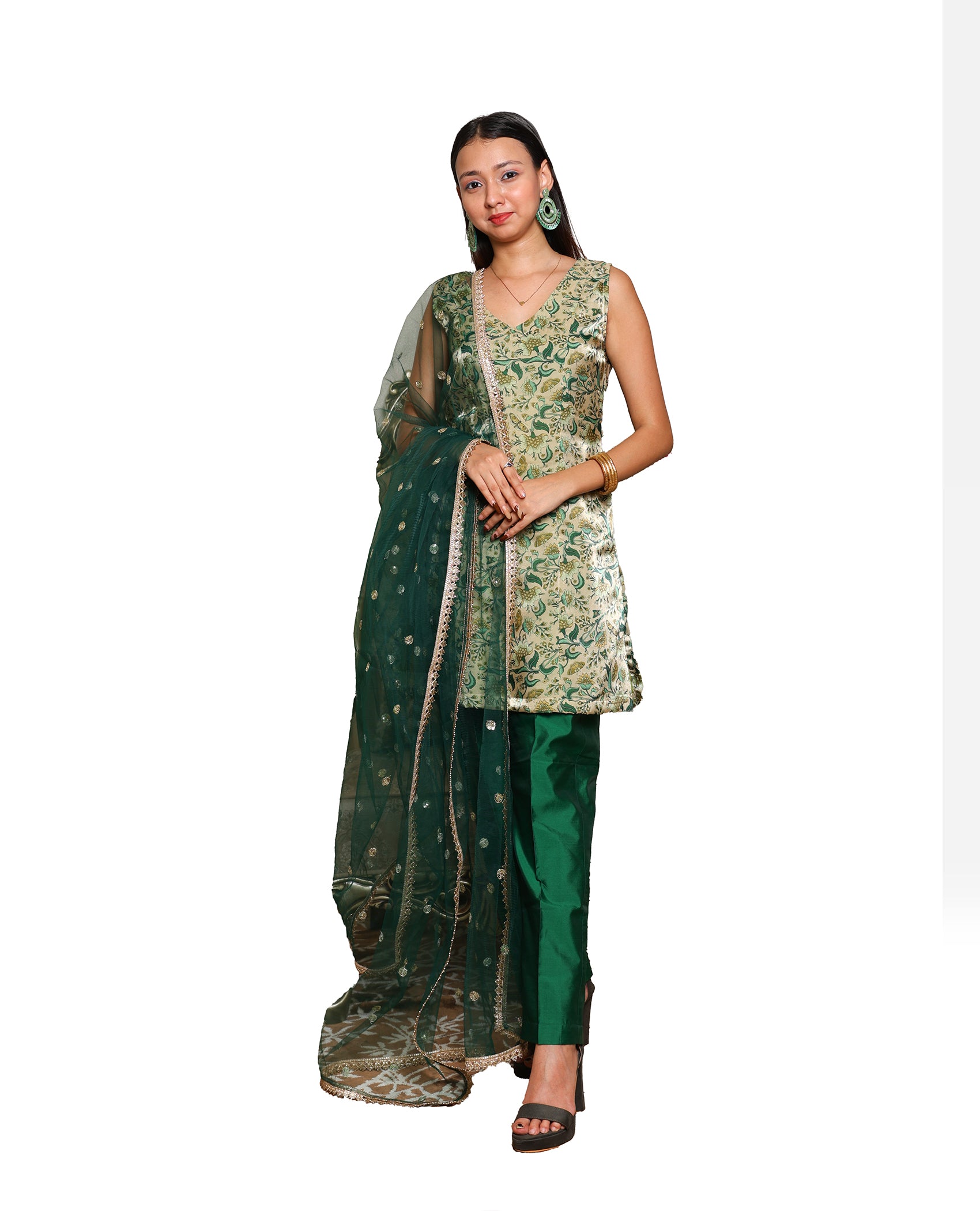 Kellpar Elegant Short Kurti with Pant Dupatta Set