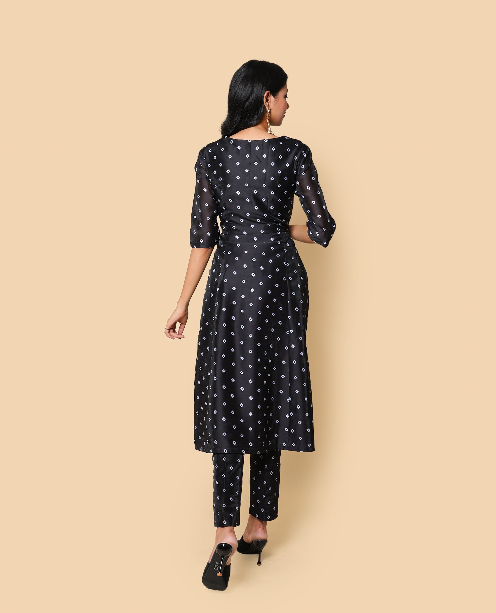 Kellpar Bandhej Black High Slit Kurti with Pant