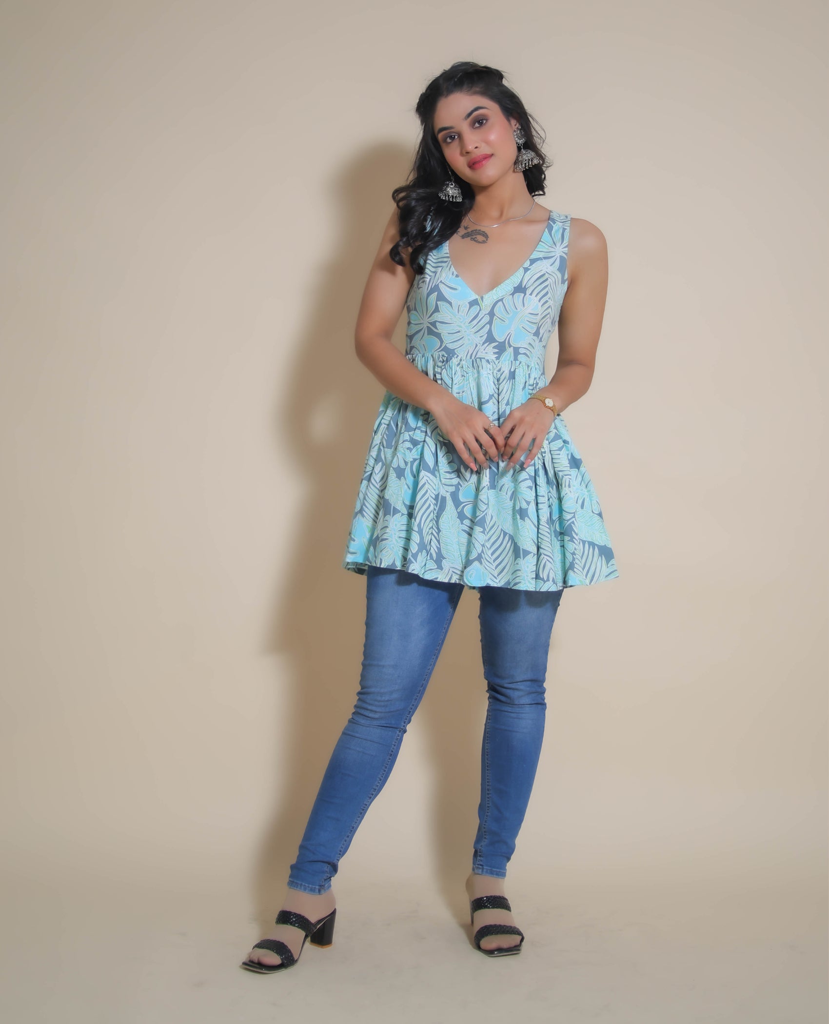 KELLPAR V NECK SHORT KURTI