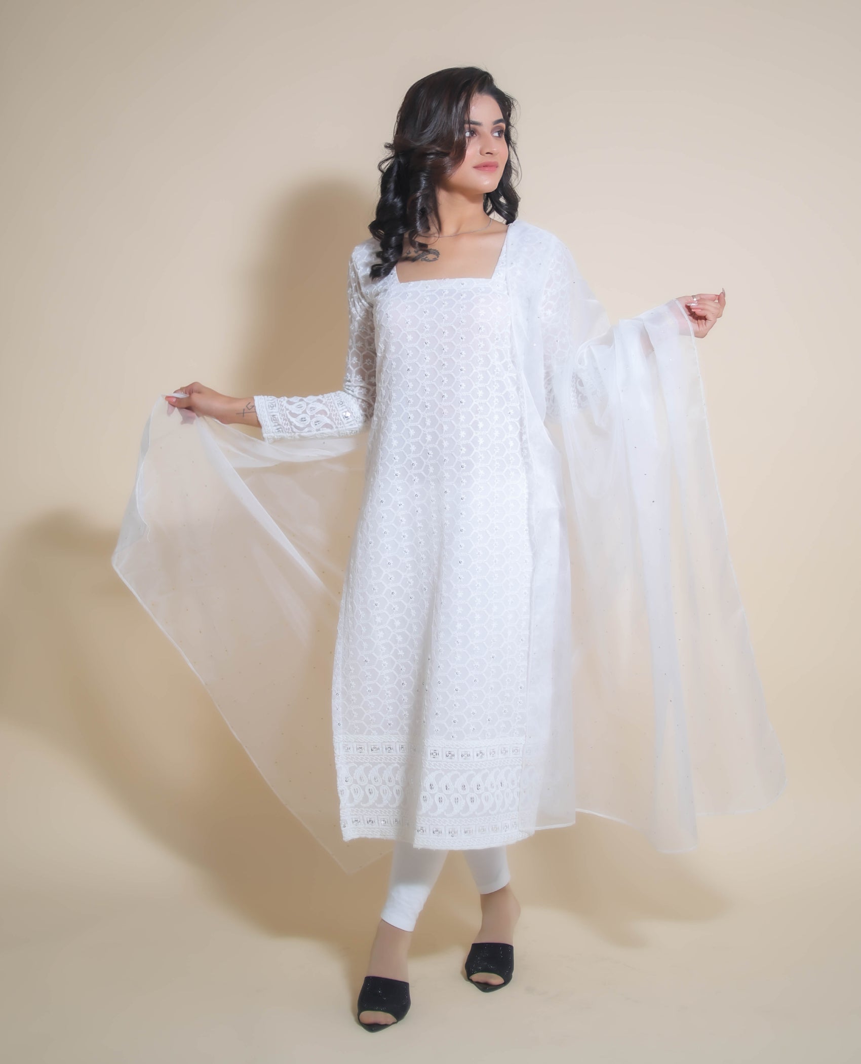 KELLPAR LONG WHITE KURTI