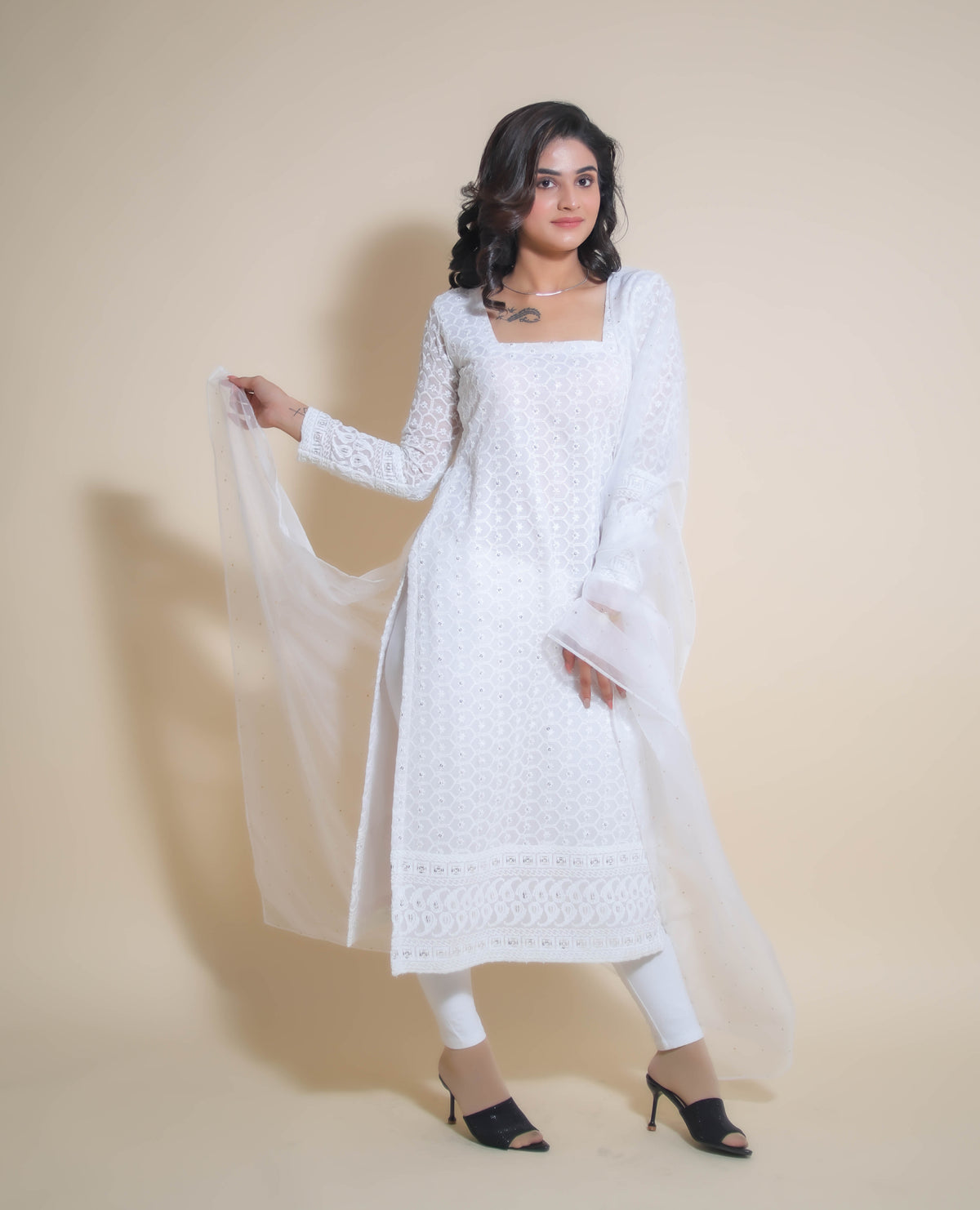 KELLPAR LONG WHITE KURTI