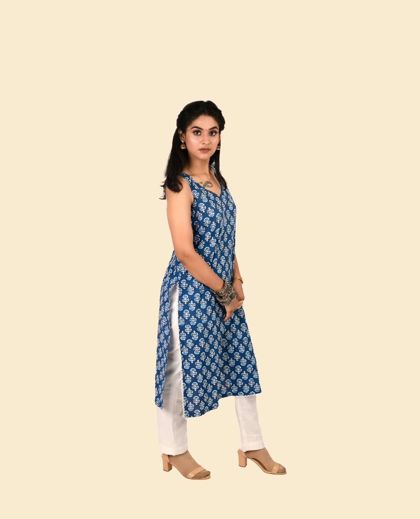 KELLPAR KURTI WITH TROUSER