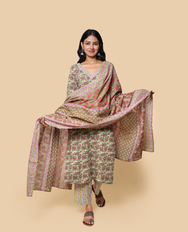 Kellpar Mehendi Mist