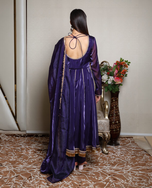 Suit - Image 3