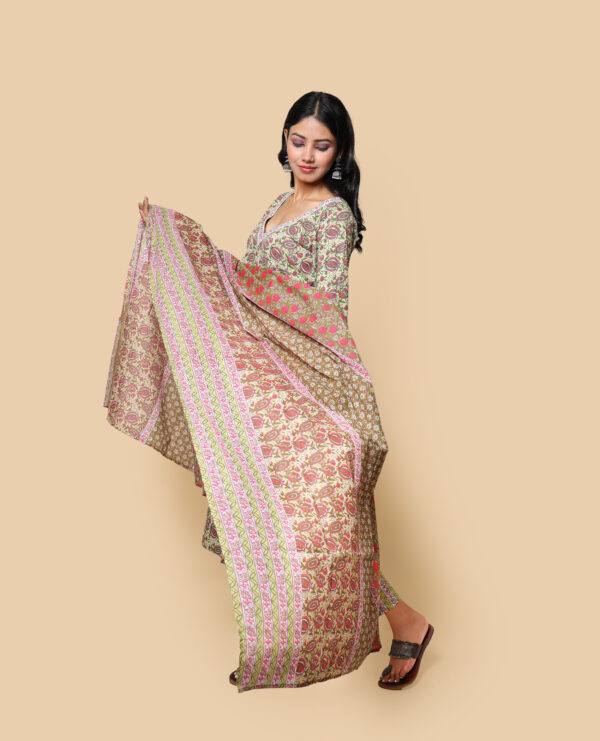 Kellpar Mehendi Mist - Image 3